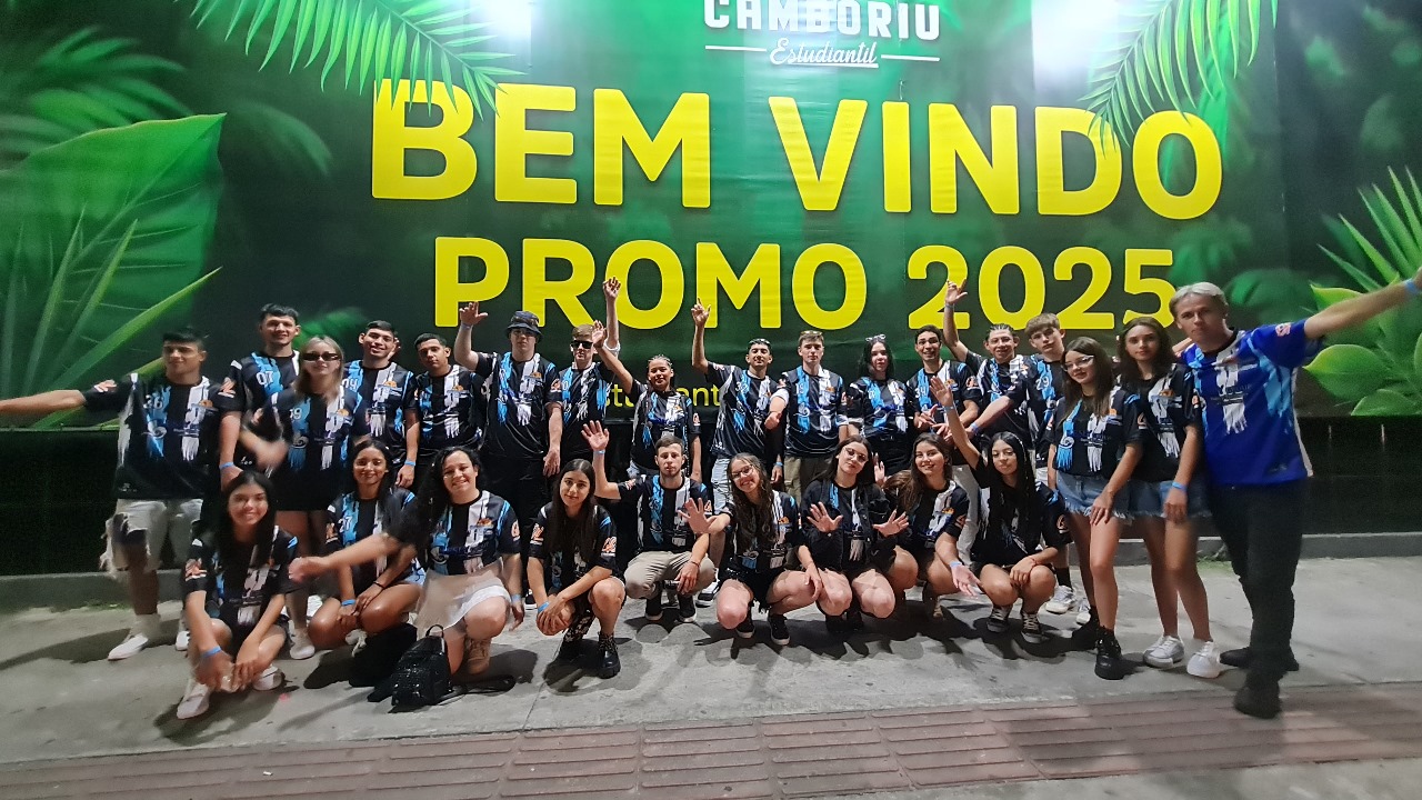 Grupo de jovenes viajando a Brasil